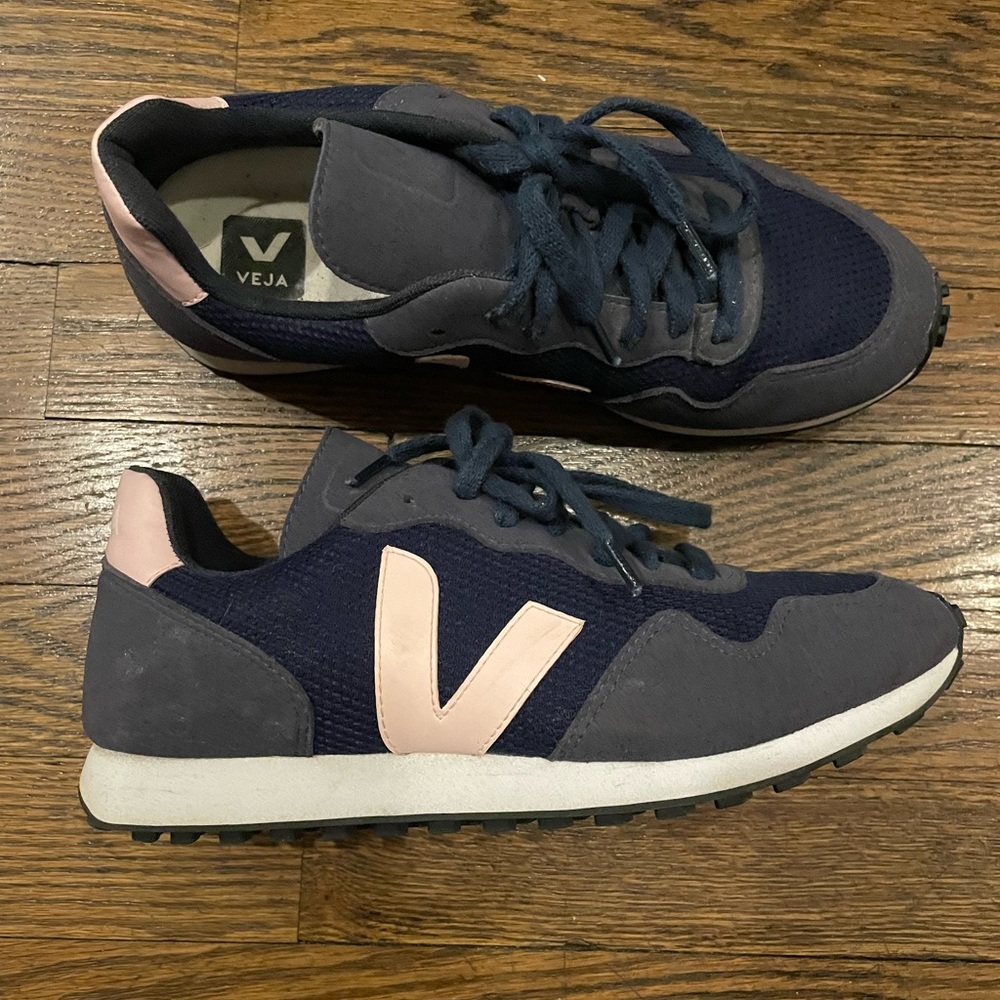 Veja Rio Branco size 39/8